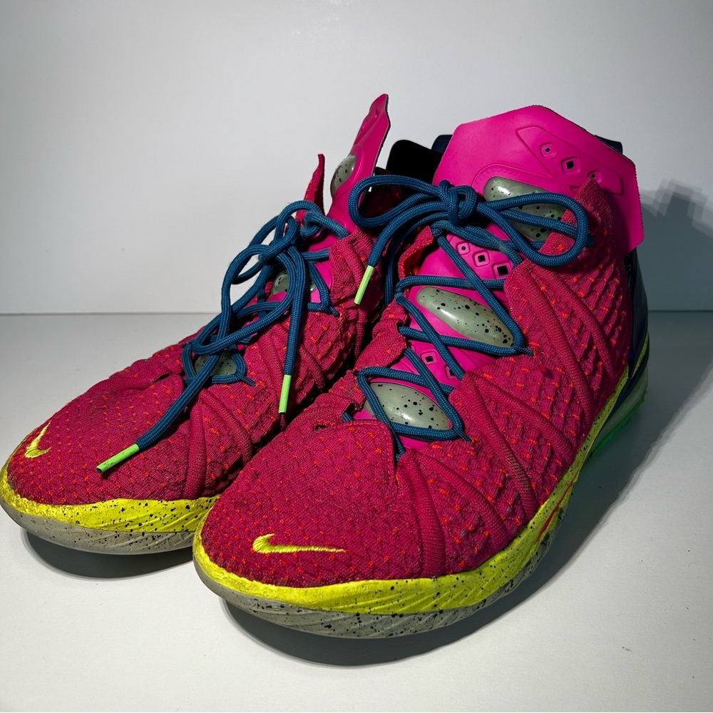 Nike LeBron XVIII 18 Men's Size 11.5  (DB8148-600) "Los Angeles By Night" Used